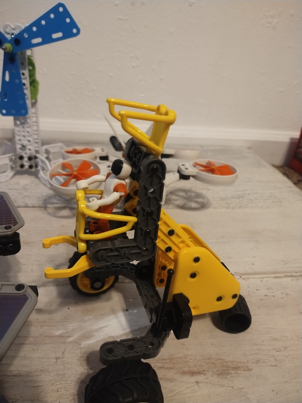 HEXBUG Vex Robotics Rescue Division Explorer Build-able Robotic Set lot  6 - Picture 4 of 16